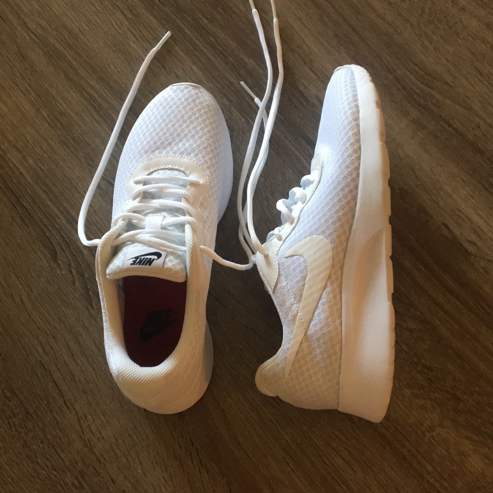 White Nike’s